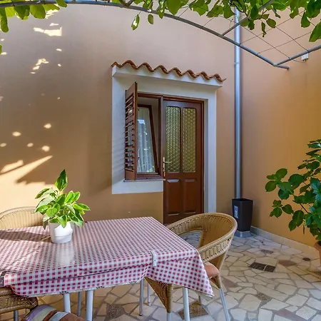 Beba Apartment *