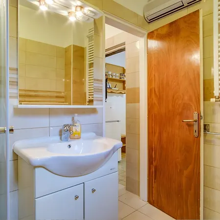 Apartment Beba *