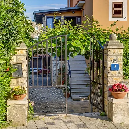 Apartment Beba *