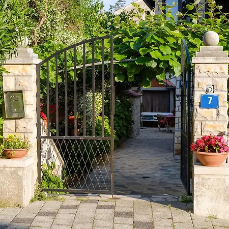 Beba Apartment Mali Losinj